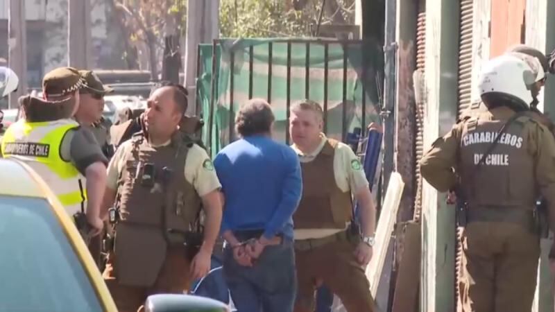 Un detenido tras Insólito altercado en barrio Franklin: sujeto fue baleado por orinar en la vía pública