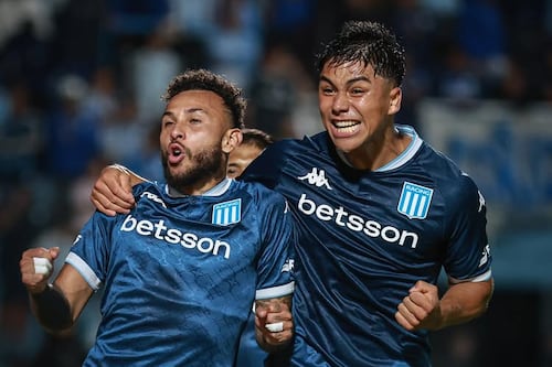 “Buen debut”: Damián Pizarro al fin jugó su primer partido en victoria de Racing Club