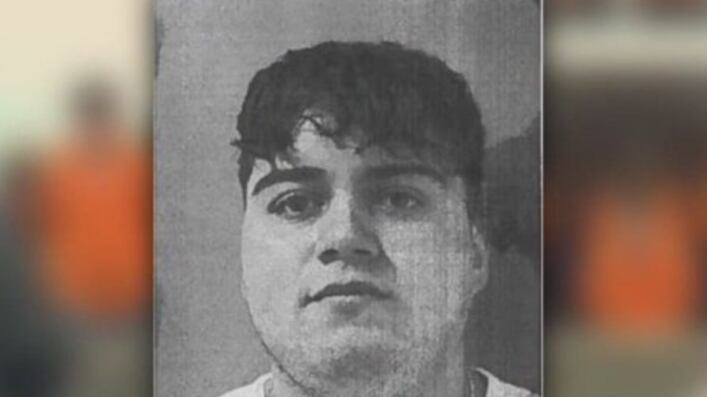 Arrestan a chileno en EE.UU. por robo y uso de dispositivo que interfería comunicaciones policiales