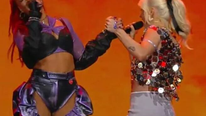 Vesta Lugg y Karen Paola