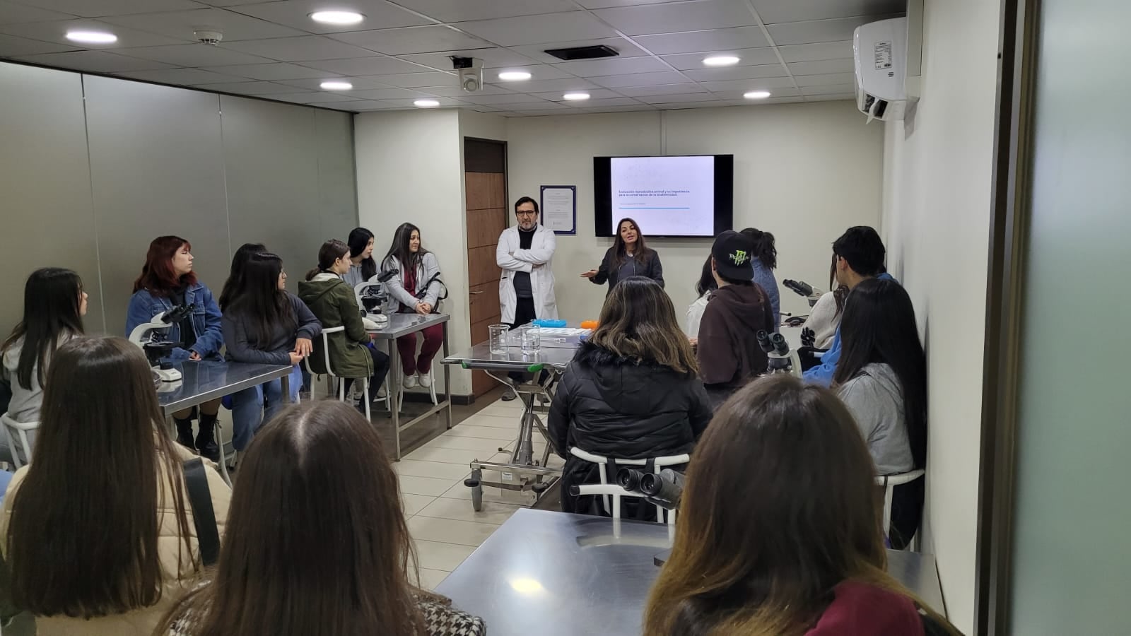 Talleres gratuitos para escolares en la UBO