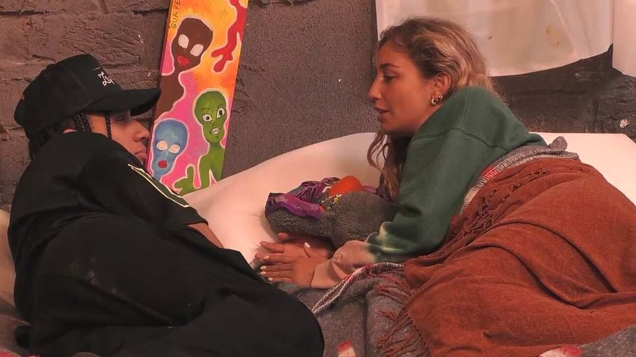 El artista urbano afirmó que a pesar de querer acercarse a la chef nacional para "llevar la fiesta en paz", Daniela le aseguró que "no quería estar con él" ahora.