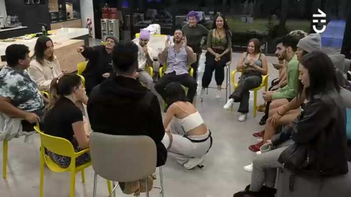 gran hermano beso