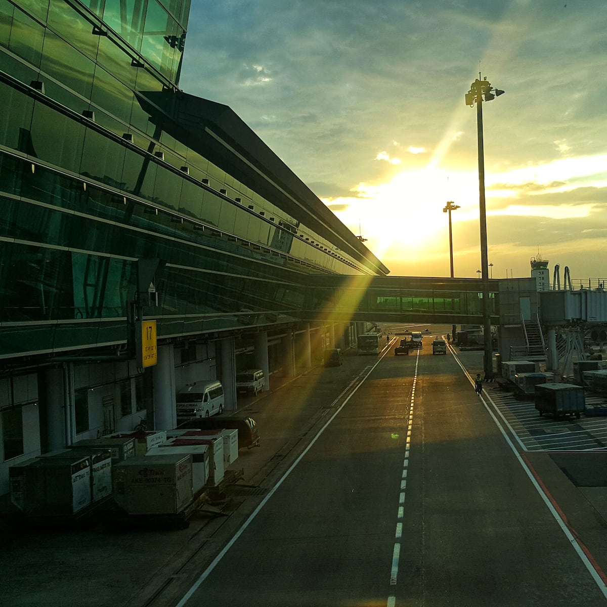 Choque de dos aviones en Aeropuerto de Santiago Choque de dos aviones en Aeropuerto de Santiago