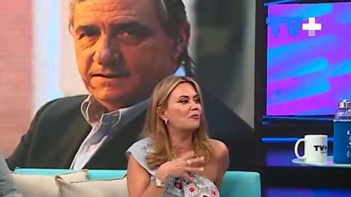 La panelista del espacio farandulero cuestionó a Kike Morandé por ningunear su romance con Cecilia Bolocco. "Una lata que yo me haya metido con ella", dijo el animador.