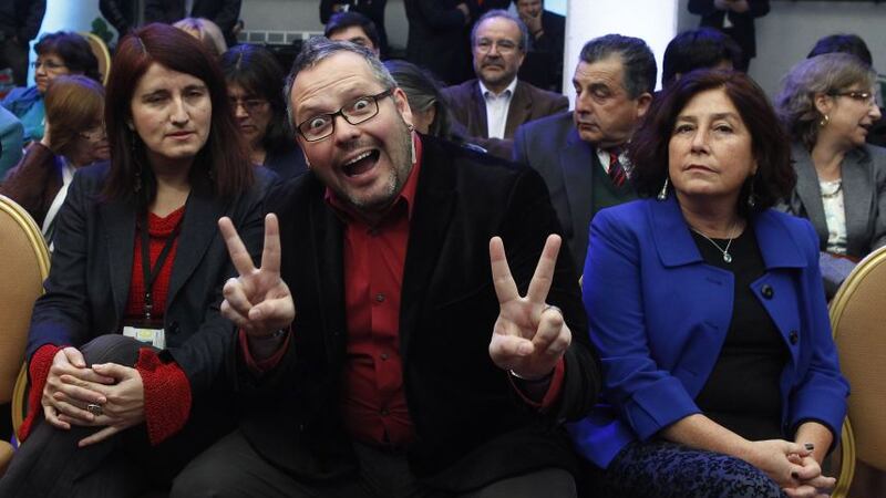 Natalia Compagnon demanda por pensión de alimentos a Sebastián Dávalos...también a Bachelet