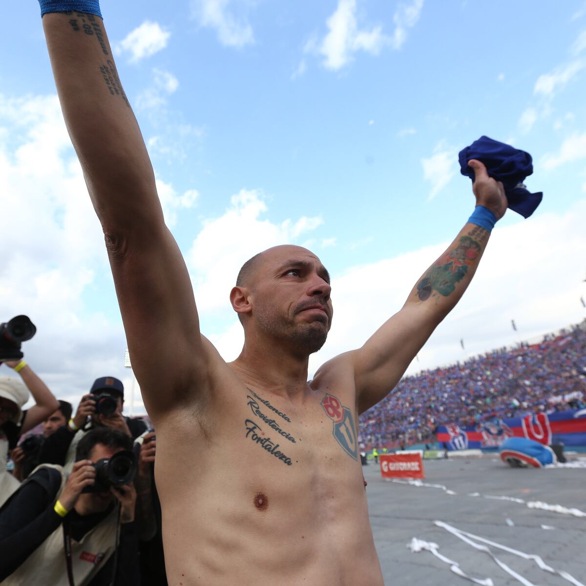 Marcelo Díaz se disculpa por calificar de 'robo' anulación de gol a la U. de Chile Marcelo Díaz se disculpa por calificar de 'robo' anulación de gol a la U. de Chile