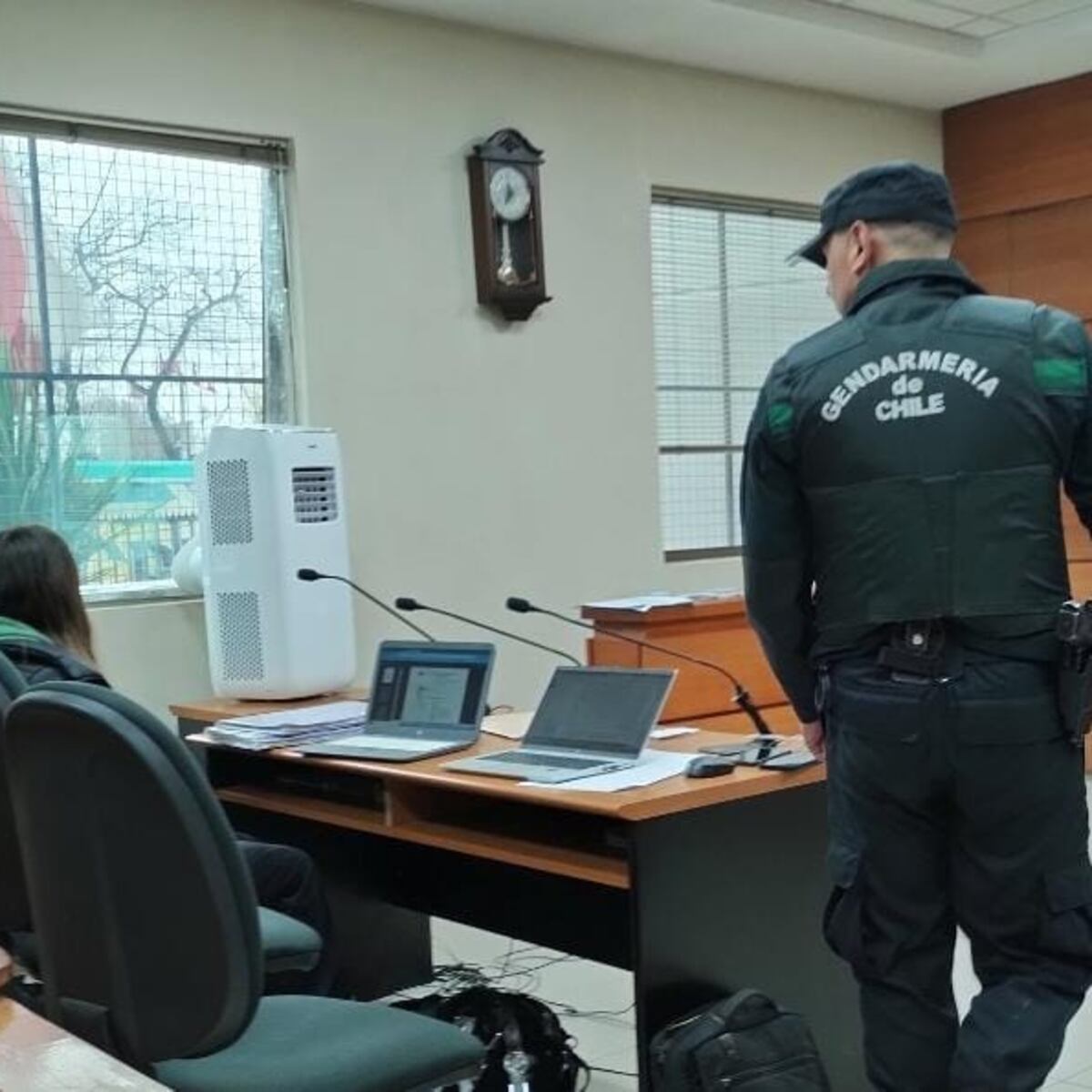 Padres en Curicó inventaron enfermedad de hija para encubrir parricidio Padres en Curicó inventaron enfermedad de hija para encubrir parricidio