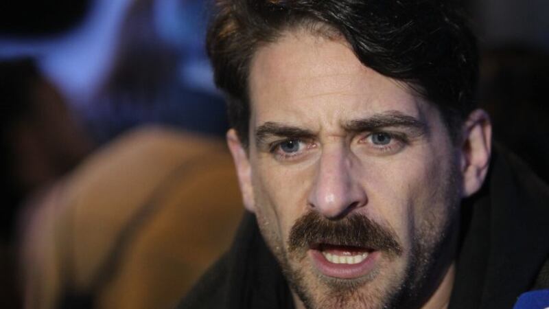 Gonzalo Winter dona su dieta parlamentaria a Bomberos de Chile en señal de compromiso ético