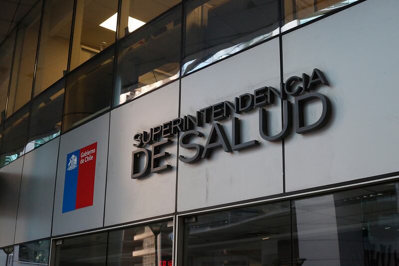 “Sobredemanda en ingreso de reclamos vía web”: Superintendencia de Salud extendió plazo para objetar alza del GES de Isapres