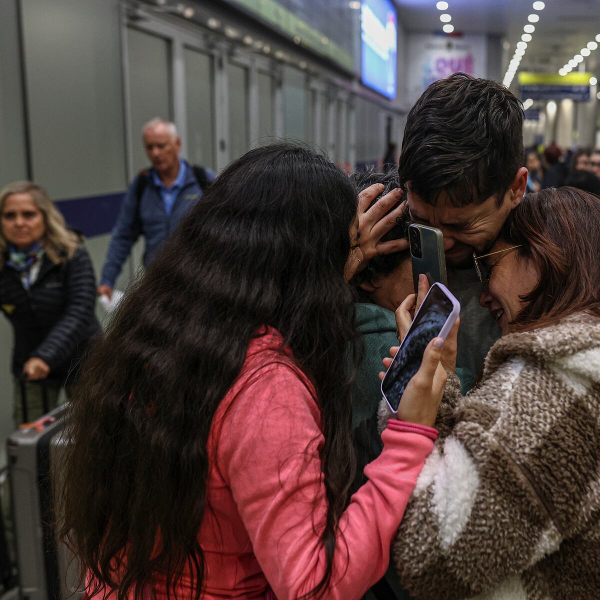 Tercer vuelo de chilenos deportados desde EE.UU. Tercer vuelo de chilenos deportados desde EE.UU.