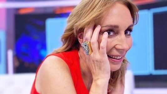 Karen Doggenweiler evaluó este lunes en pagina7.cl sus primeras semanas como nuevo rostro de Mega y animadora del matinal "Mucho Gusto".