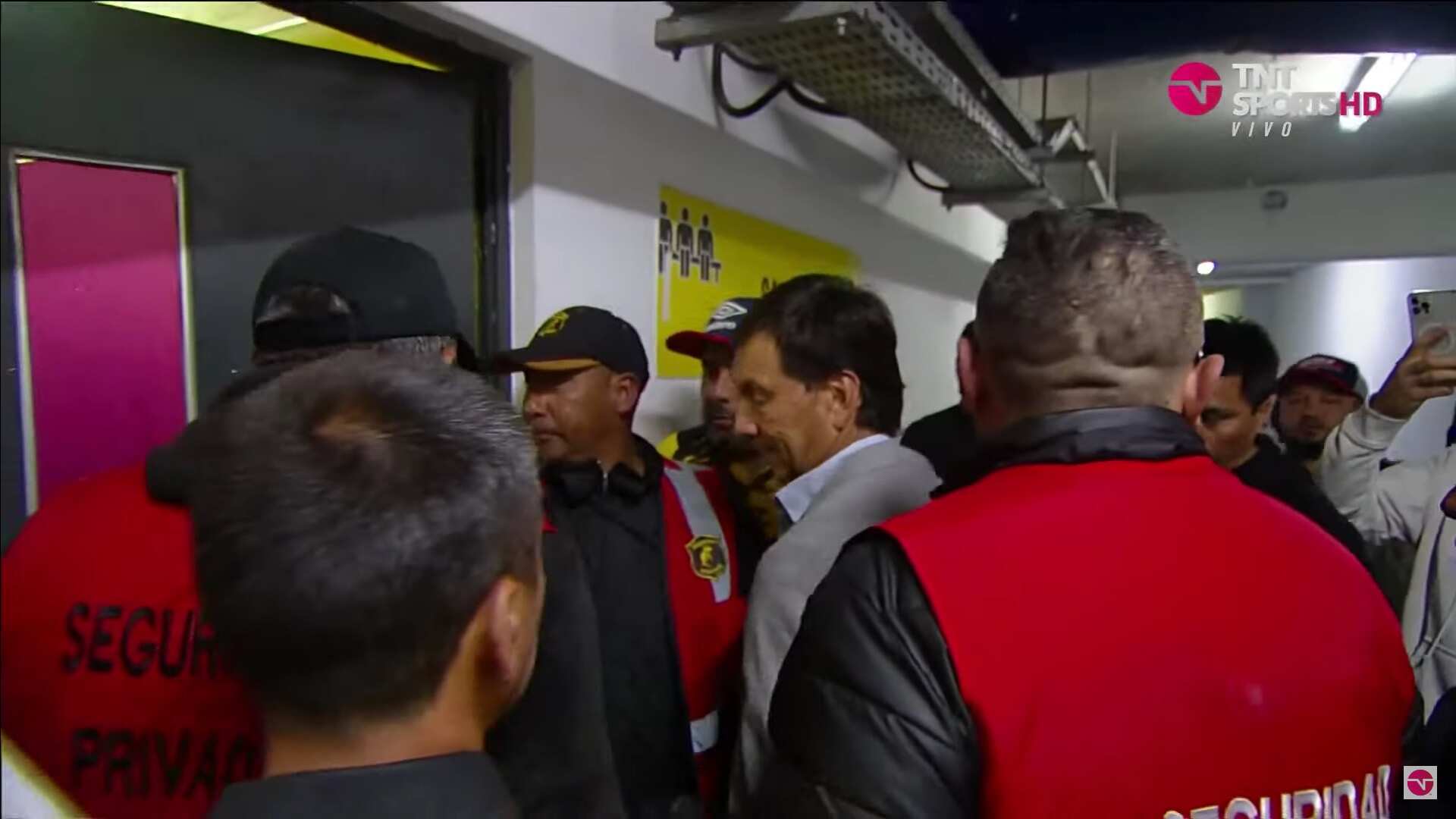 Fernando Díaz fue al camarín de Colo Colo