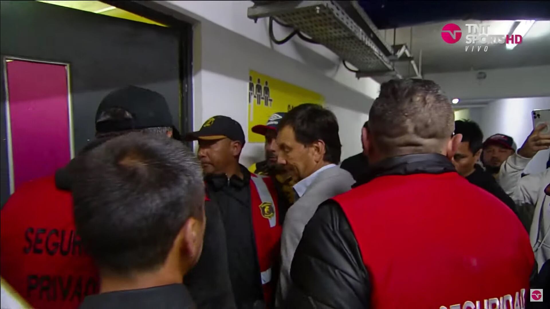 Fernando Díaz fue al camarín de Colo Colo