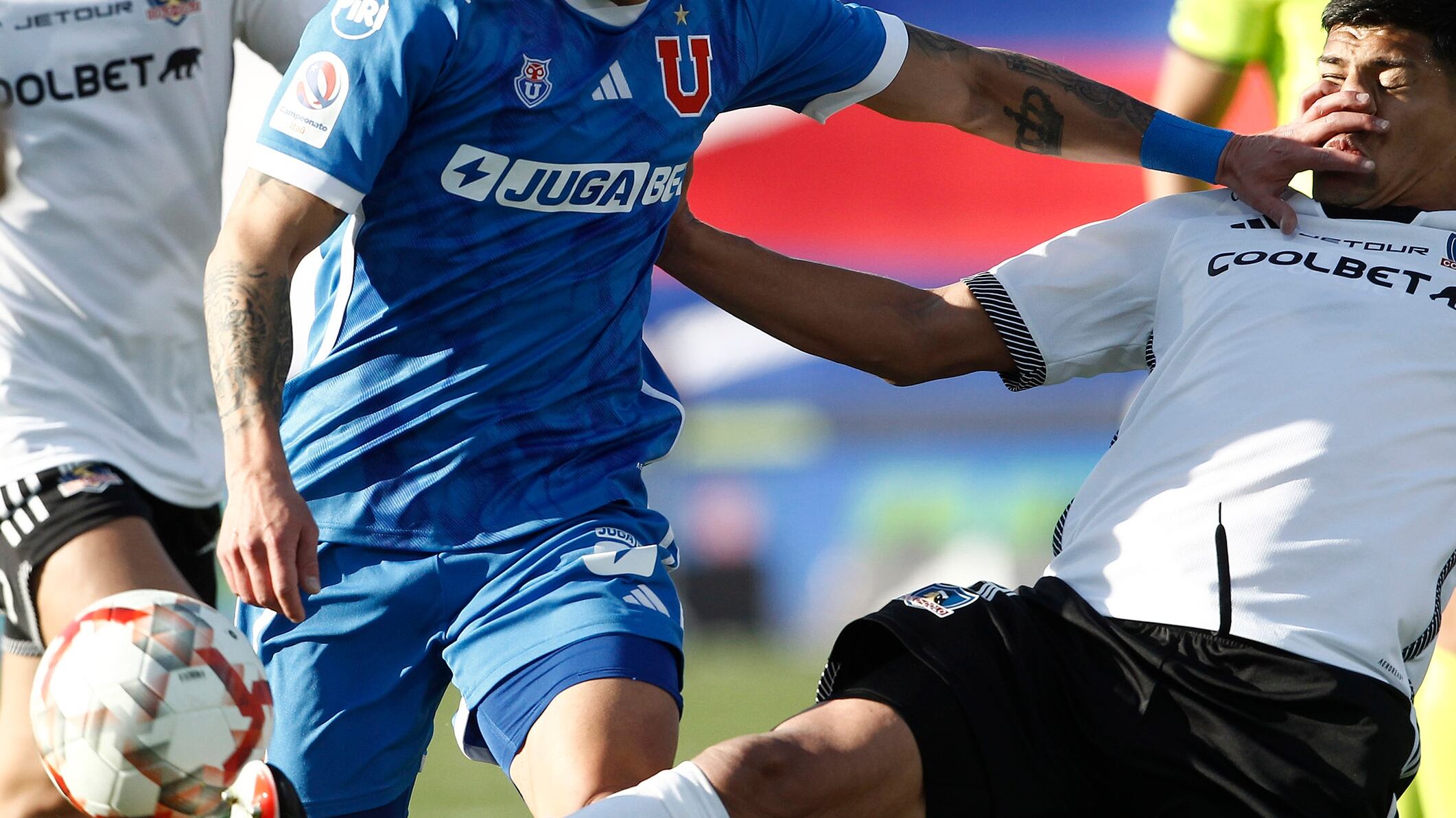 Versiones de prensa aseguran que la ANFP estaría pensando en adelantar la disputa del Superclásico del próximo domingo 13 de abril.