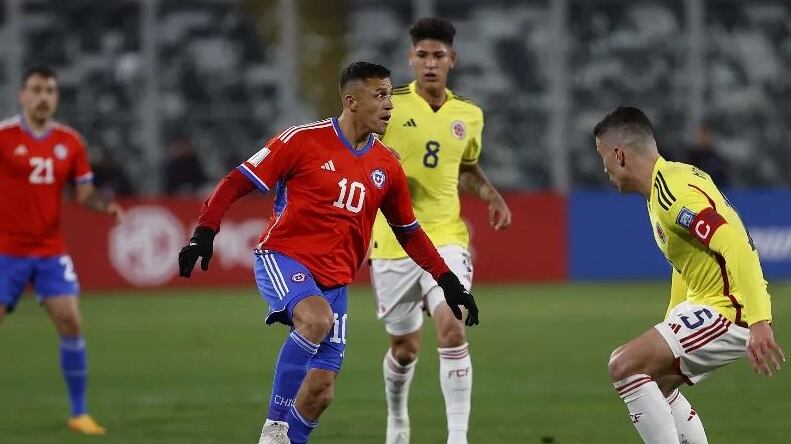 La prensa italiana aseguró que al delantero chileno ya le queda "muy poco de Niño Maravilla", después de su deficiente presentación ante Colombia.