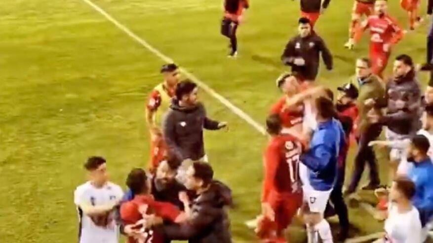 La cobarde agresión de Lorenzo Reyes a Bastián Roco