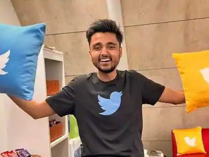 Hombre indio de 25 años causa furor: se vuelve tendencia en Twitter