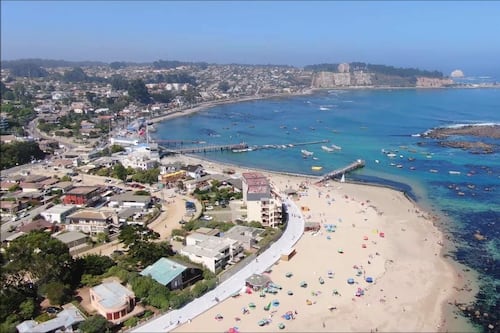 Turismo local como motor de recuperación: AMUCH y FEDETUR lideran encuentro nacional en Algarrobo
