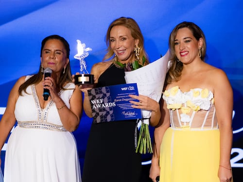 “Las mujeres somos capaces de ejercer liderazgo”: Karen Doggenweiler recibió especial reconocimiento en el Women Economic Forum 2026