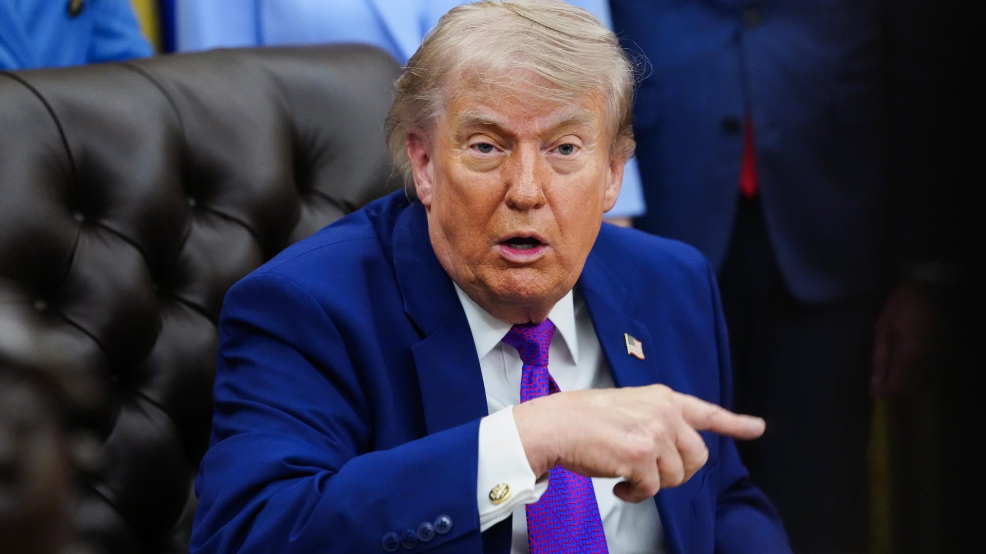 Trump advierte que el alto el fuego es "increíblemente frágil" tras la respuesta de Irán