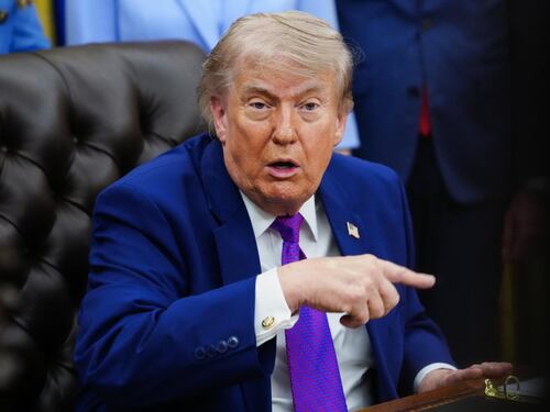 Trump tilda de “inaceptable” propuesta de Irán y advierte alto al fuego está “en estado crítico”