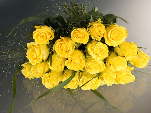 Flores amarillas: ¿Sabías que existe un código para regalar flores?