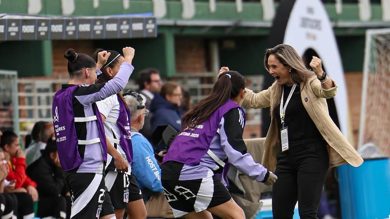 “Me siento orgullosa de vivir este momento”: DT de Colo Colo femenino celebró la campaña del equipo tras pasar a semifinal de la Copa Libertadores