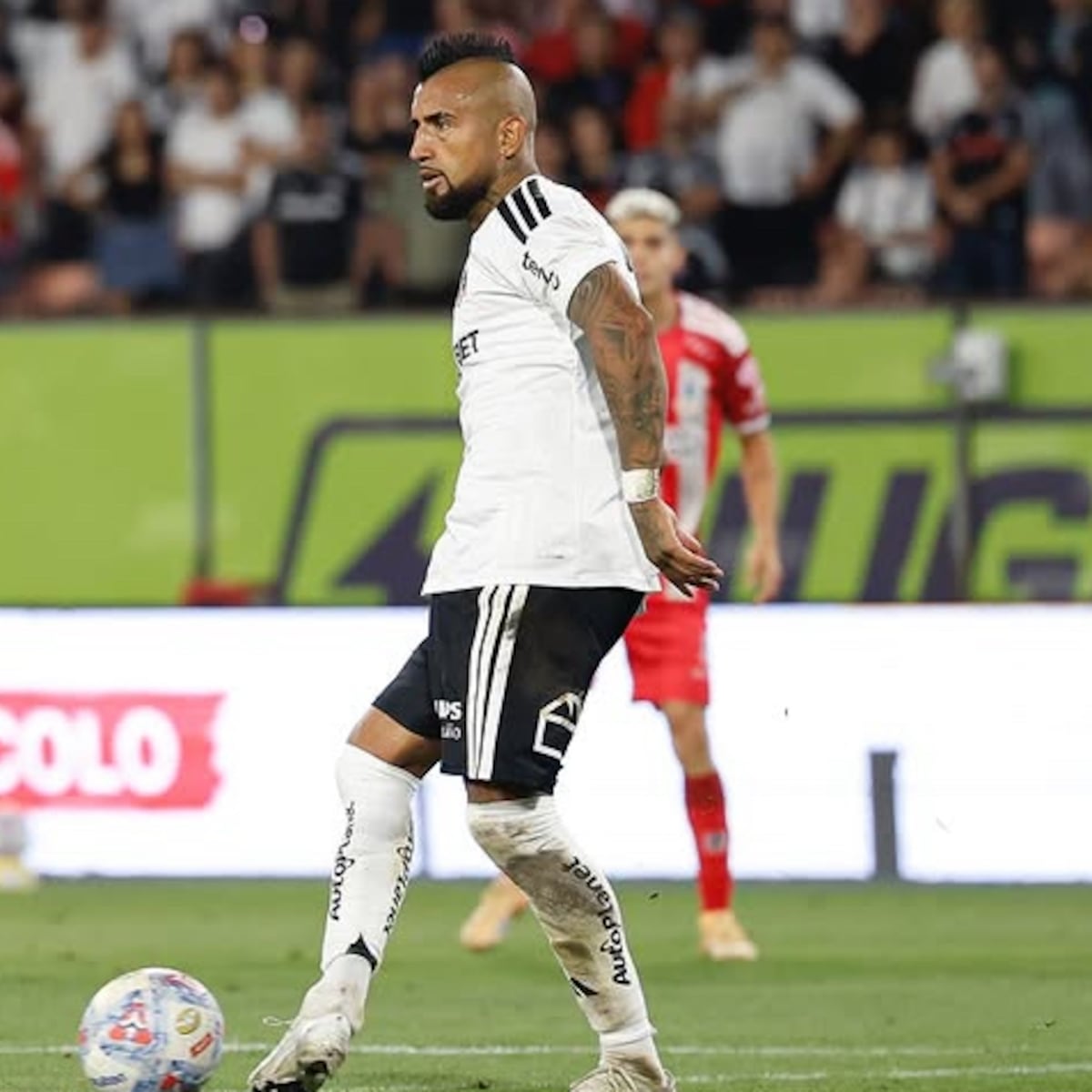 Arturo Vidal revela arreglo con DT Fernando Ortiz Arturo Vidal revela arreglo con DT Fernando Ortiz