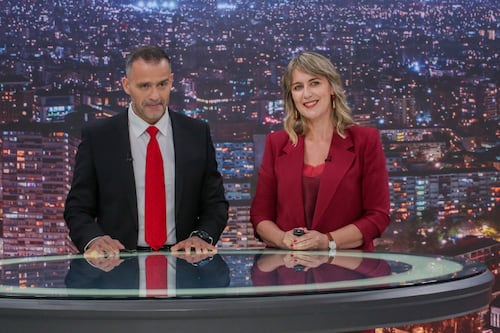 Estudio analizó los noticieros chilenos durante mayo: “24 Horas Central” de TVN es el más equilibrado