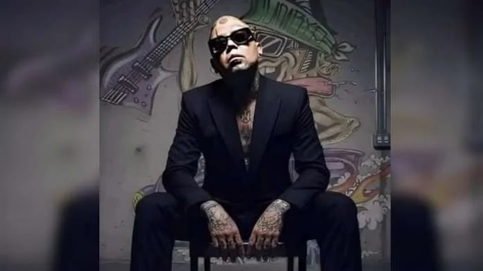 Con una trayectoria que ha marcado el pulso de la música latina durante tres décadas, el cantante continúa demostrando que su nombre está más vigente que nunca. Foto: Cortesía.