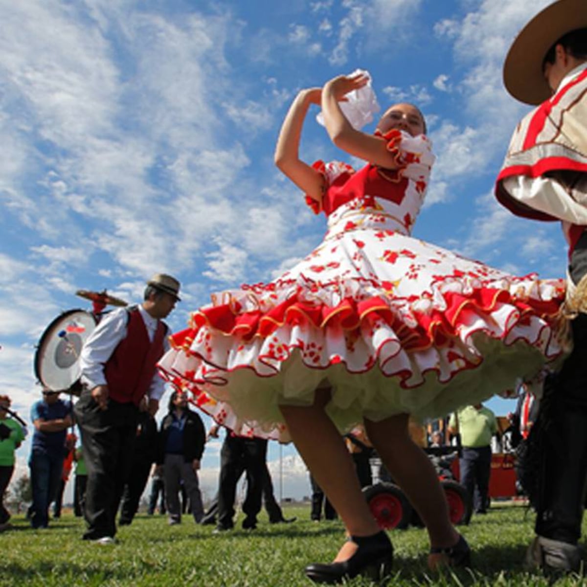 Comunidad chilena en EEUU suspende Fiestas Patrias por temor a redadas migratorias Comunidad chilena en EEUU suspende Fiestas Patrias por temor a redadas migratorias