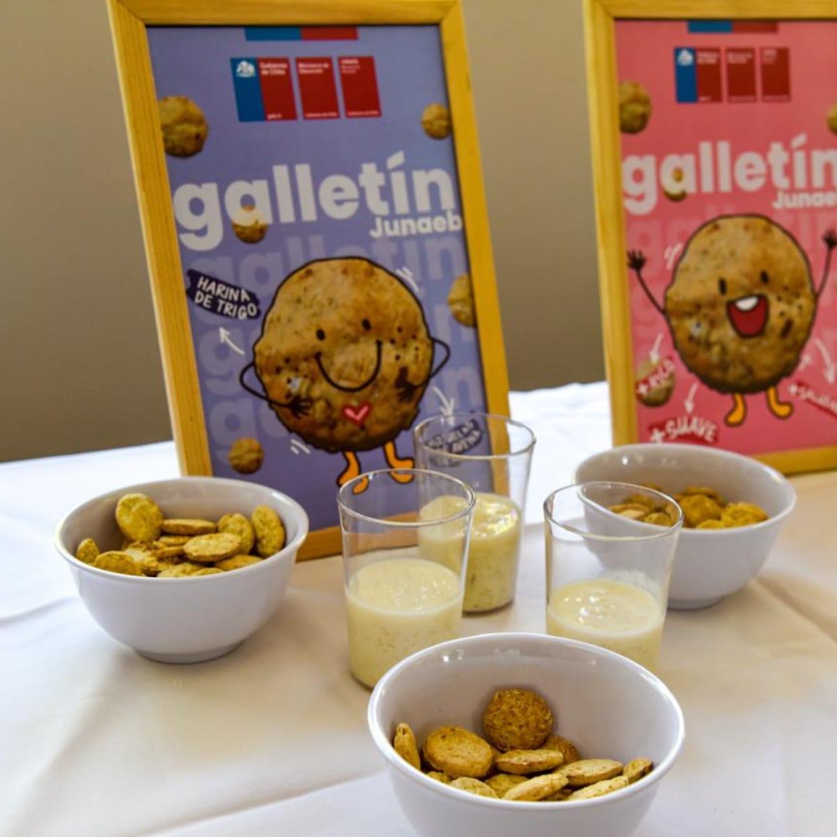 Boric presenta el innovador “Galletín Junaeb” para desayuno escolar Boric presenta el innovador “Galletín Junaeb” para desayuno escolar