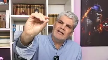 El periodista deportivo adelantó el nombre de uno de los equipos del torneo nacional que descenderán a Primera B este año.