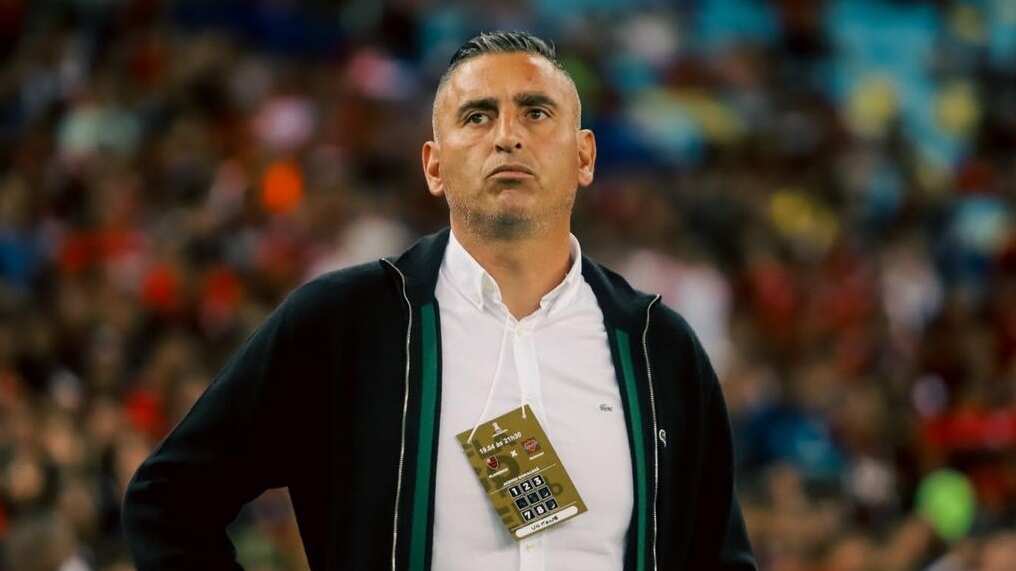 El entrenador de Ñublense, Jaime García.