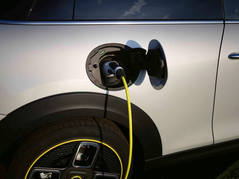 El automóvil que probará José Antonio Neme es 100% eléctrico.