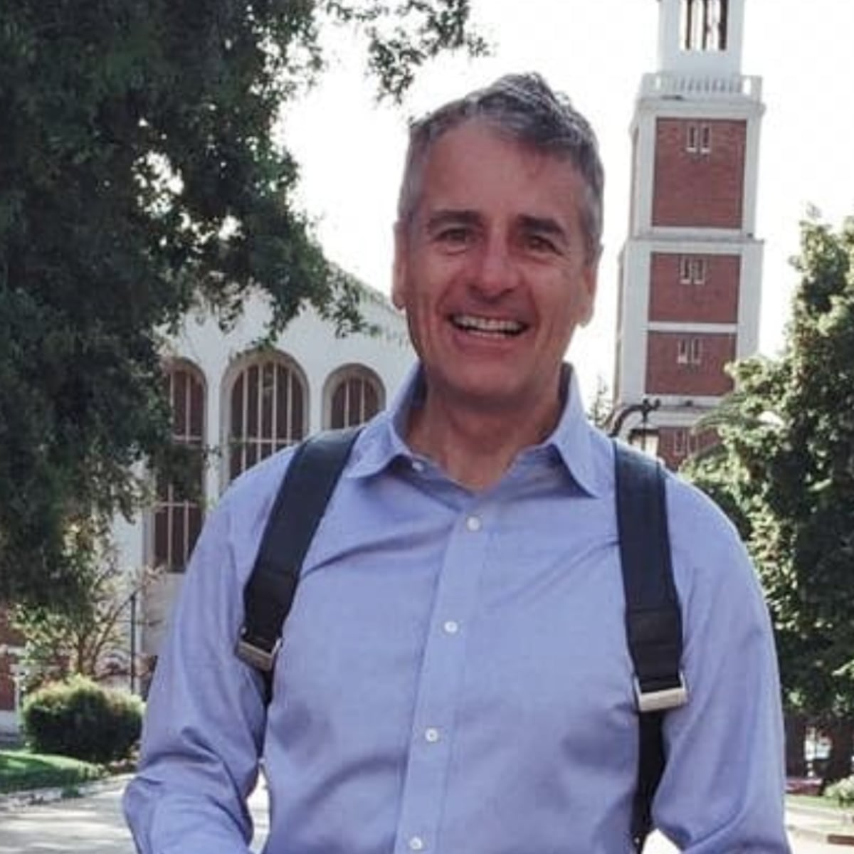 Andrés Velasco: Chile crece igual que otros países Andrés Velasco: Chile crece igual que otros países