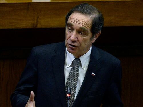 Interpelación al ministro de Justicia por retiro de aporte económico a víctimas de delitos contra los Derechos Humanos en Chile