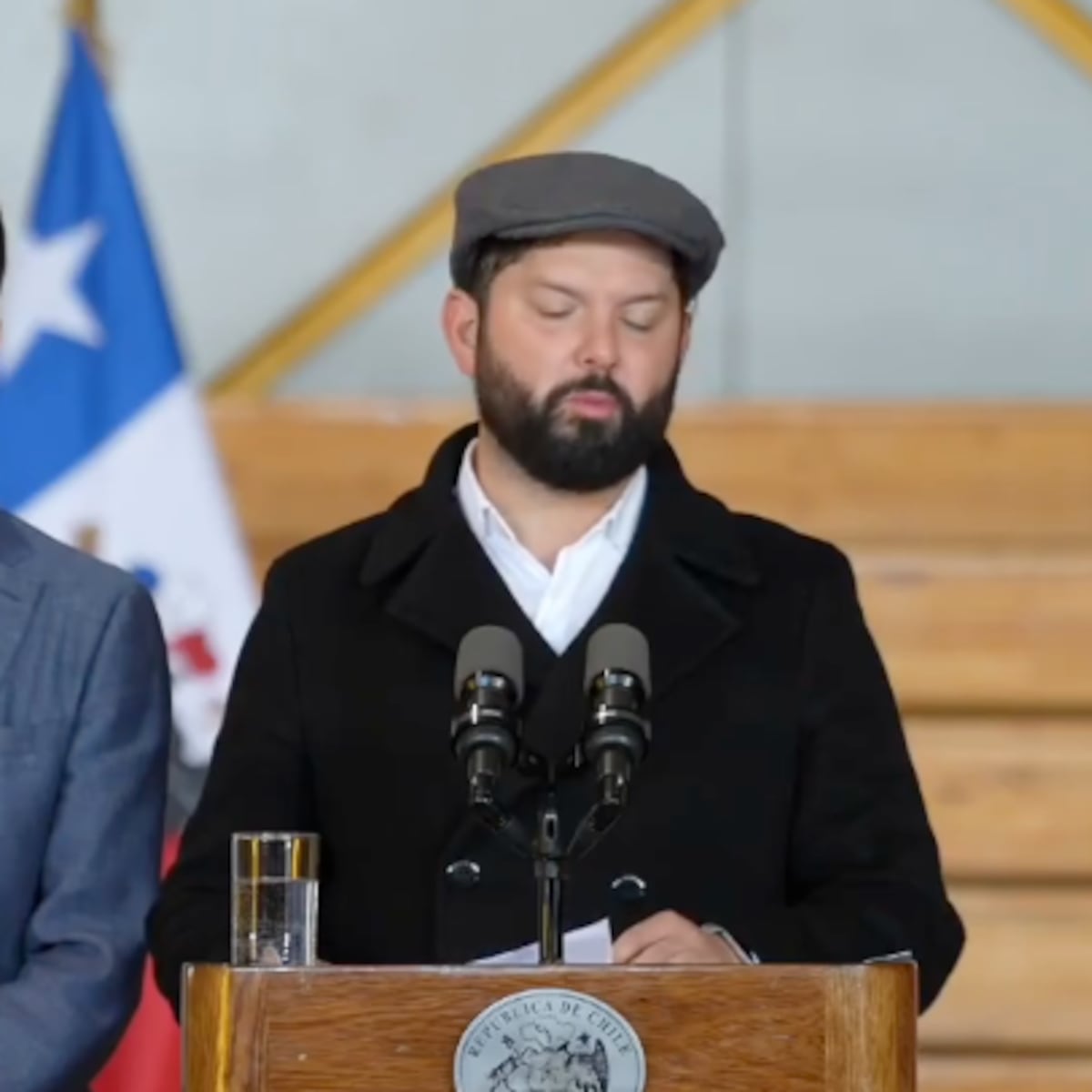 Boric vota y destaca igualdad en Chile Boric vota y destaca igualdad en Chile