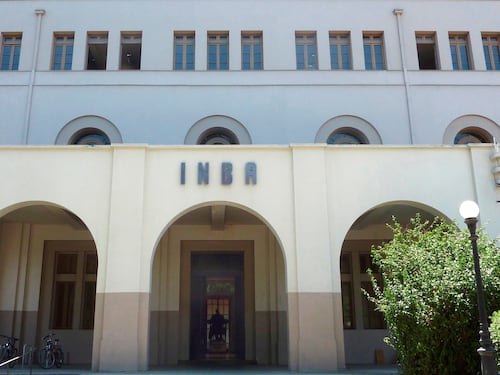 Tienen, 14, 15 y 16: Detienen a tres alumnos del INBA por lanzar molotov a Carabineros