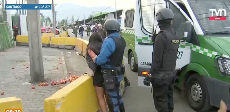 Mujer dispara en Lo Valledor