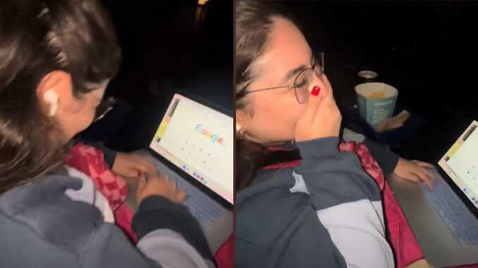 La joven no se imaginó que su jefe la llamaría, mientras estaba en el cine