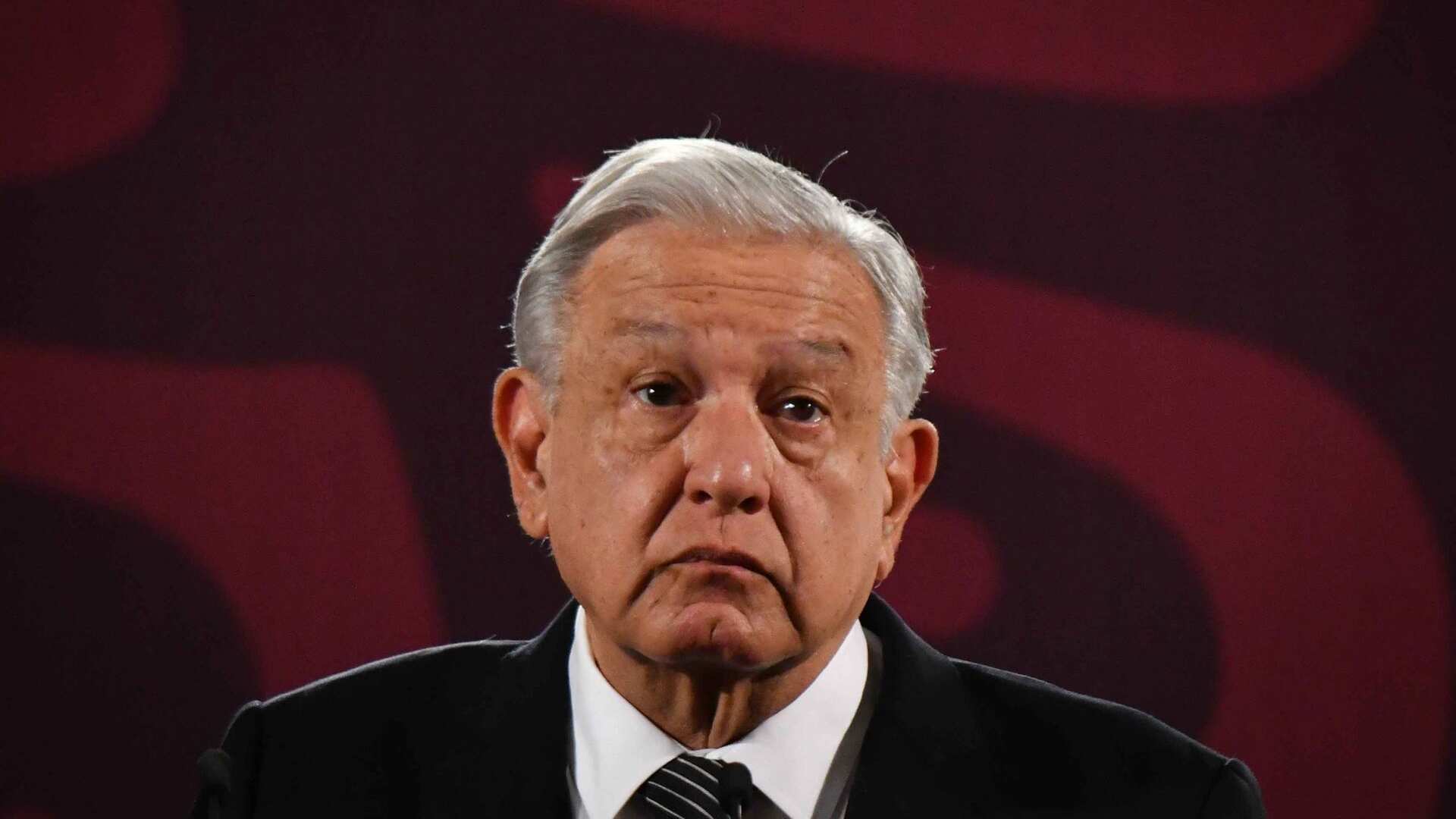 Expresó sus condolencias por la muerte de Rosalinda López.