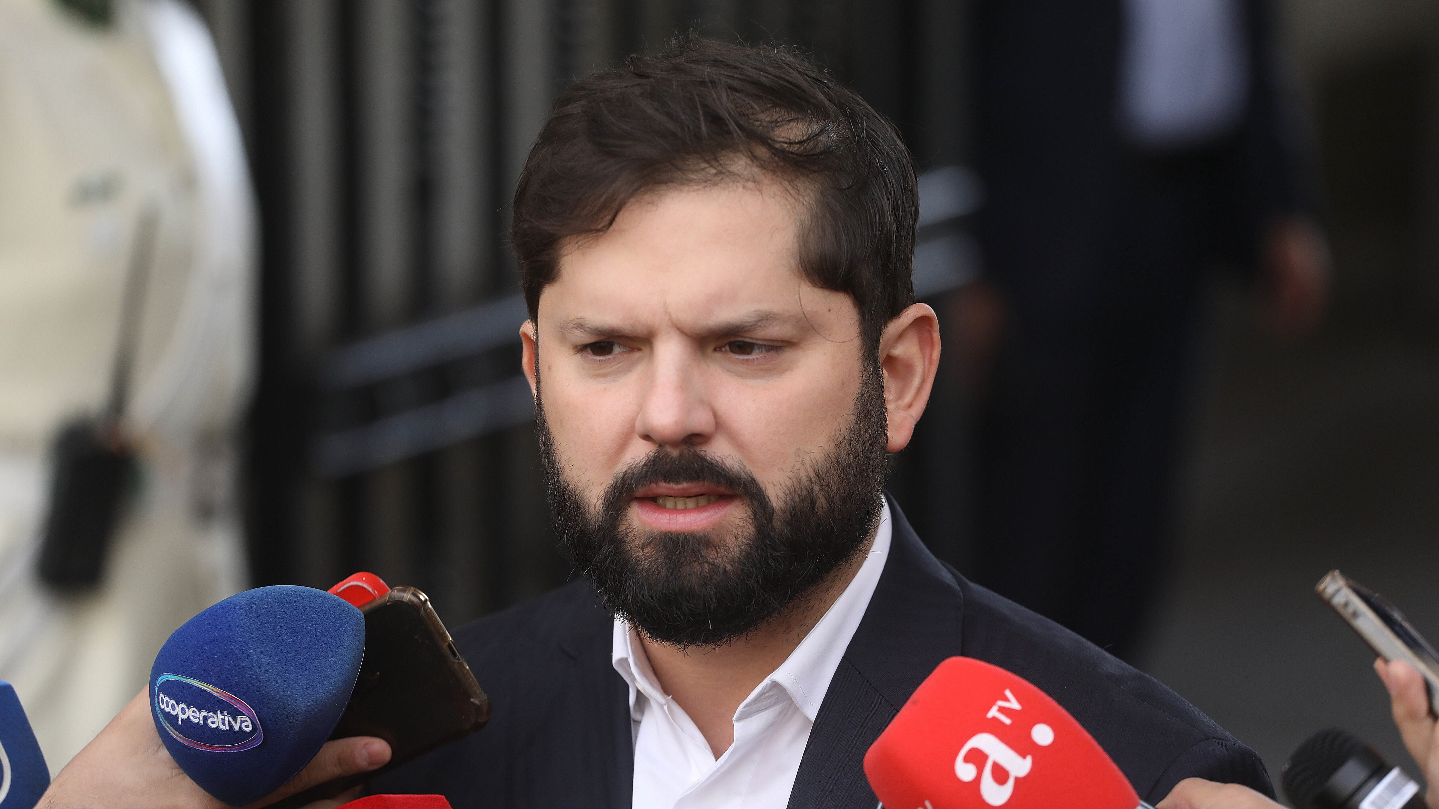 Presidente Boric decreta tres días de duelo por muerte del Papa Francisco