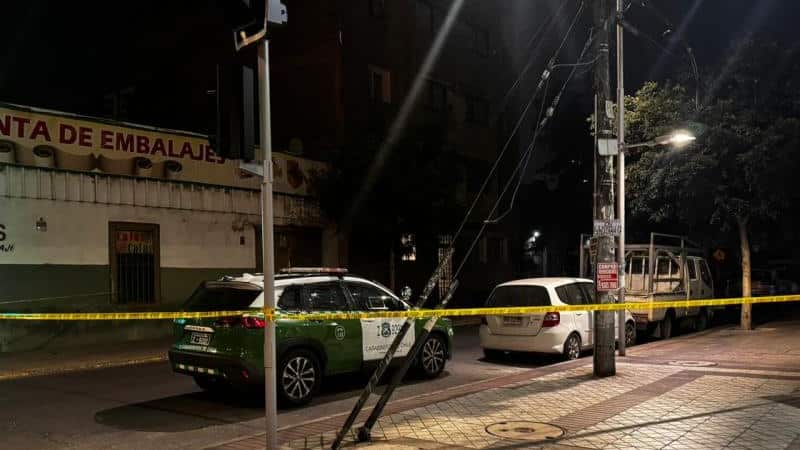 Estudiante de arquitectura muere baleado en la entrada de su edificio en pleno centro de Santiago