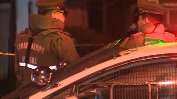 Efectivos de Carabineros durante un procedimiento policial.