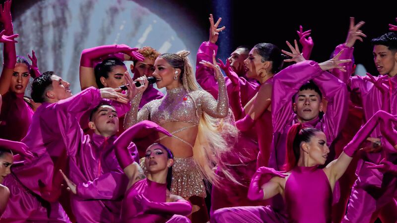 “¿Cuándo la llaman para Viña?”: El público y las redes se rindieron ante el espectáculo de Princesa Alba en la Teletón