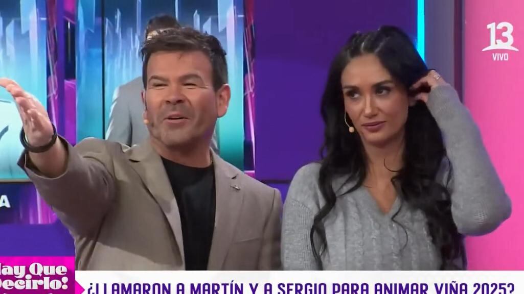 Hace un tiempo ya que se dio a conocer que la amistad entre Pamela Díaz y Yamila Reyna se había terminado. Según los rumores de pasillo, el motivo habría sido Jean Philippe Cretton debido a una supuesta cercanía que habría tenido con la actriz argentina.
Si bien, ninguna ha explicado las razones, hasta ahora, La Fiera se mandó un comentario que seguramente sacará ronchas en la exrostro de TVN, puesto que se prestó para todo tipo de interpretaciones. Aunque, quizás eso no fue lo que realmente quiso decir.
Todo surgió en su nuevo programa de Canal 13, Hay que decirlo, cuando analizaba junto a Ignacio Gutiérrez y Pancho Saavedra quiénes podrían ser los animadores del próximo Festival de Viña del Mar 2025.
Ahí, ante la falta de un rostro masculino, Pancho Saavedra dijo, medio en broma, medio en serio, que había un candidato de la televisión española que podría ser el elegido. Eso motivó a Pamela a preguntar por el hombre en cuestión y le consultó si “tenía tierras”, como dando a entender si era un buen partido para ella.
“¿Si tiene tierras para qué, para pretenderlo?”, le preguntó Saavedra. “Es que Pamela quiere un buen partido, hasta cuándo yapo (está soltera)”, agregó Gutiérrez.