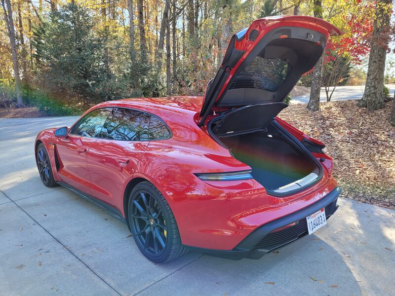 Porsche Taycan GTS Sport Turismo