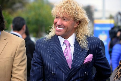 “Toda ayuda sirve”: Leonardo Farkas anunció millonario aporte a tres damnificados por incendios en el Biobío